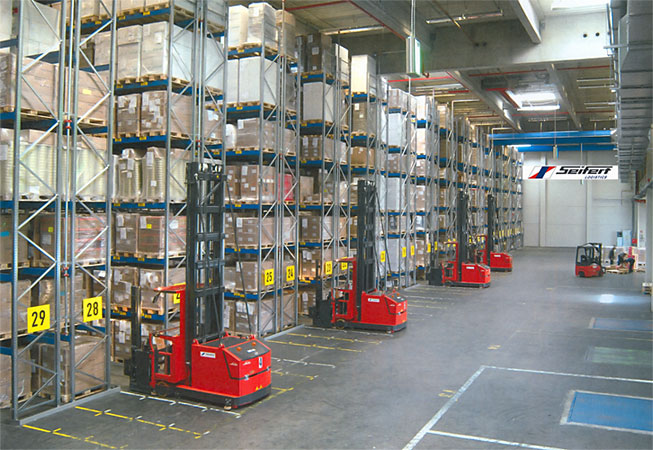 VNA application - logistics distribution center